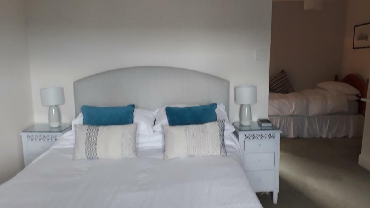 The Draen Bed And Breakfast Brecon Extérieur photo